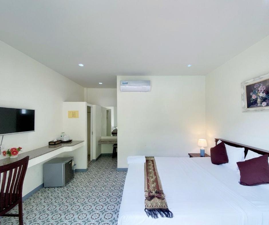 Baanloksouylokchay Hotel HHQ Quarto foto