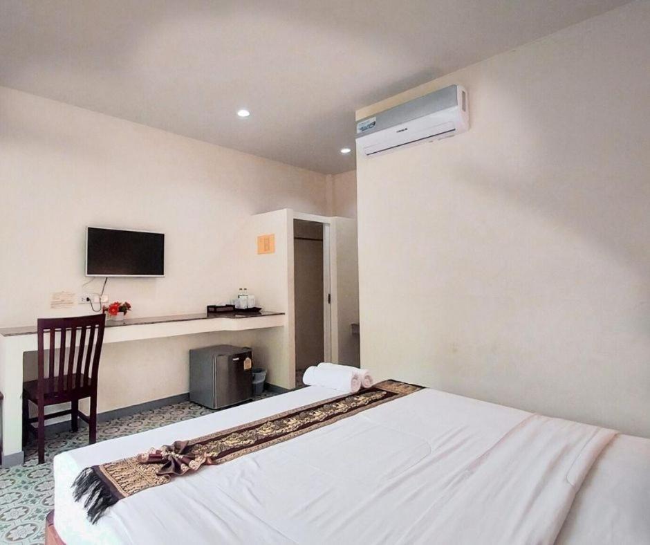 Baanloksouylokchay Hotel HHQ Quarto foto