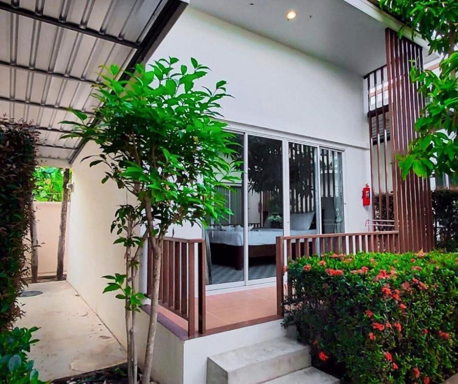 Baanloksouylokchay Hotel HHQ Quarto foto