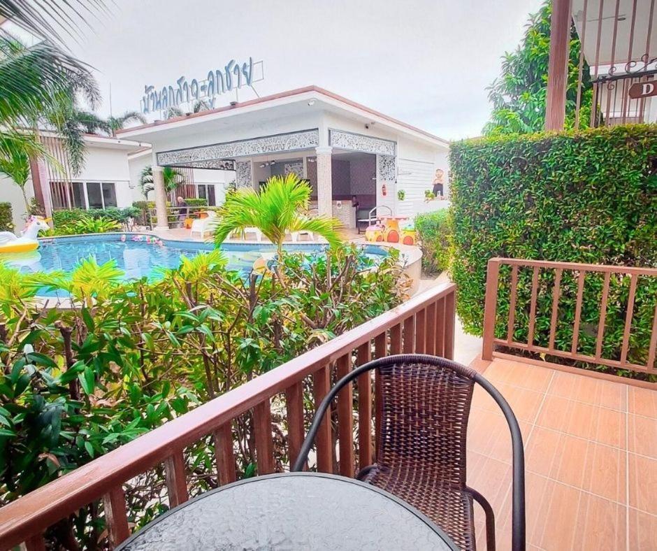 Baanloksouylokchay Hotel HHQ Quarto foto