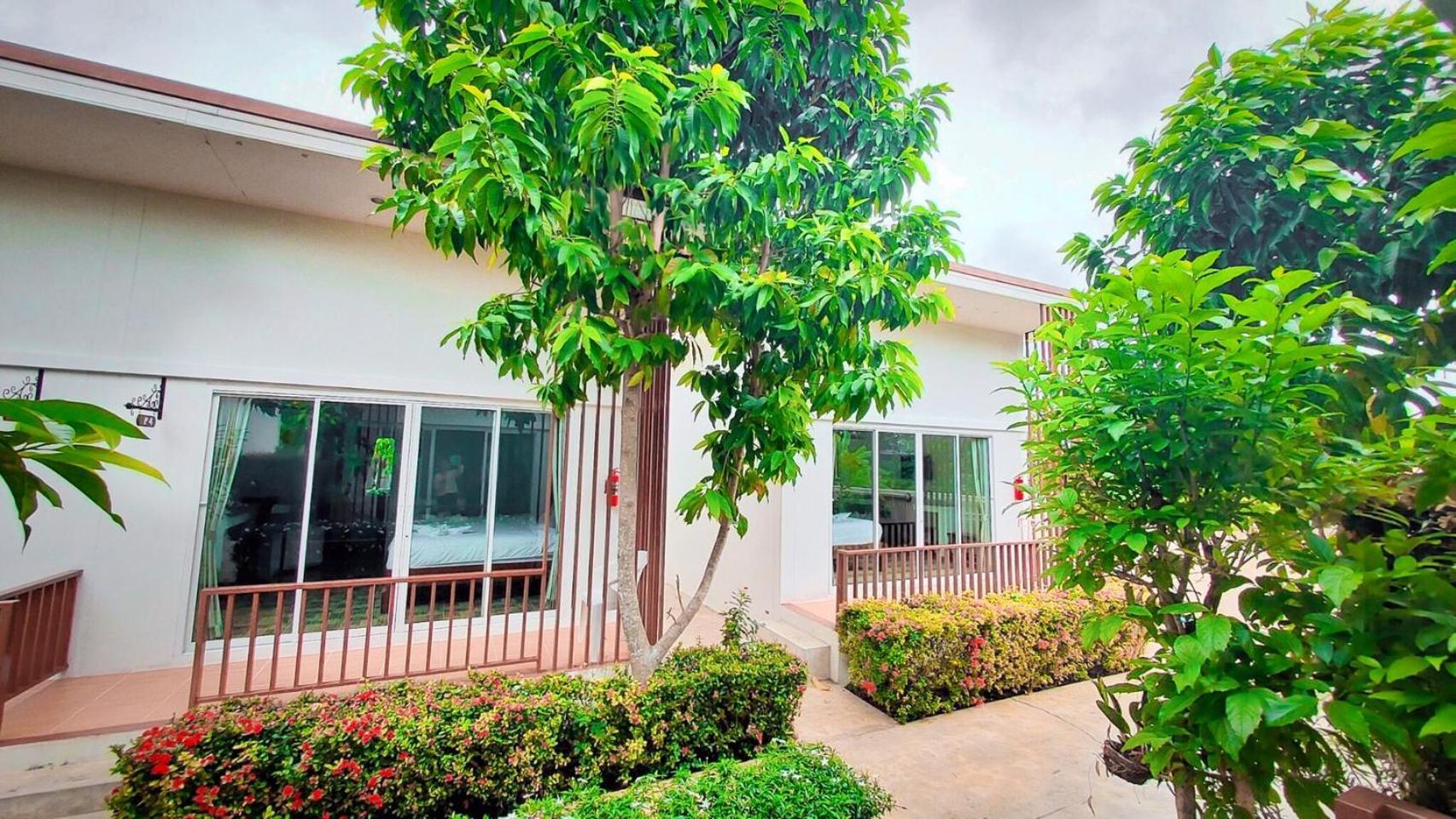 Baanloksouylokchay Hotel HHQ Quarto foto